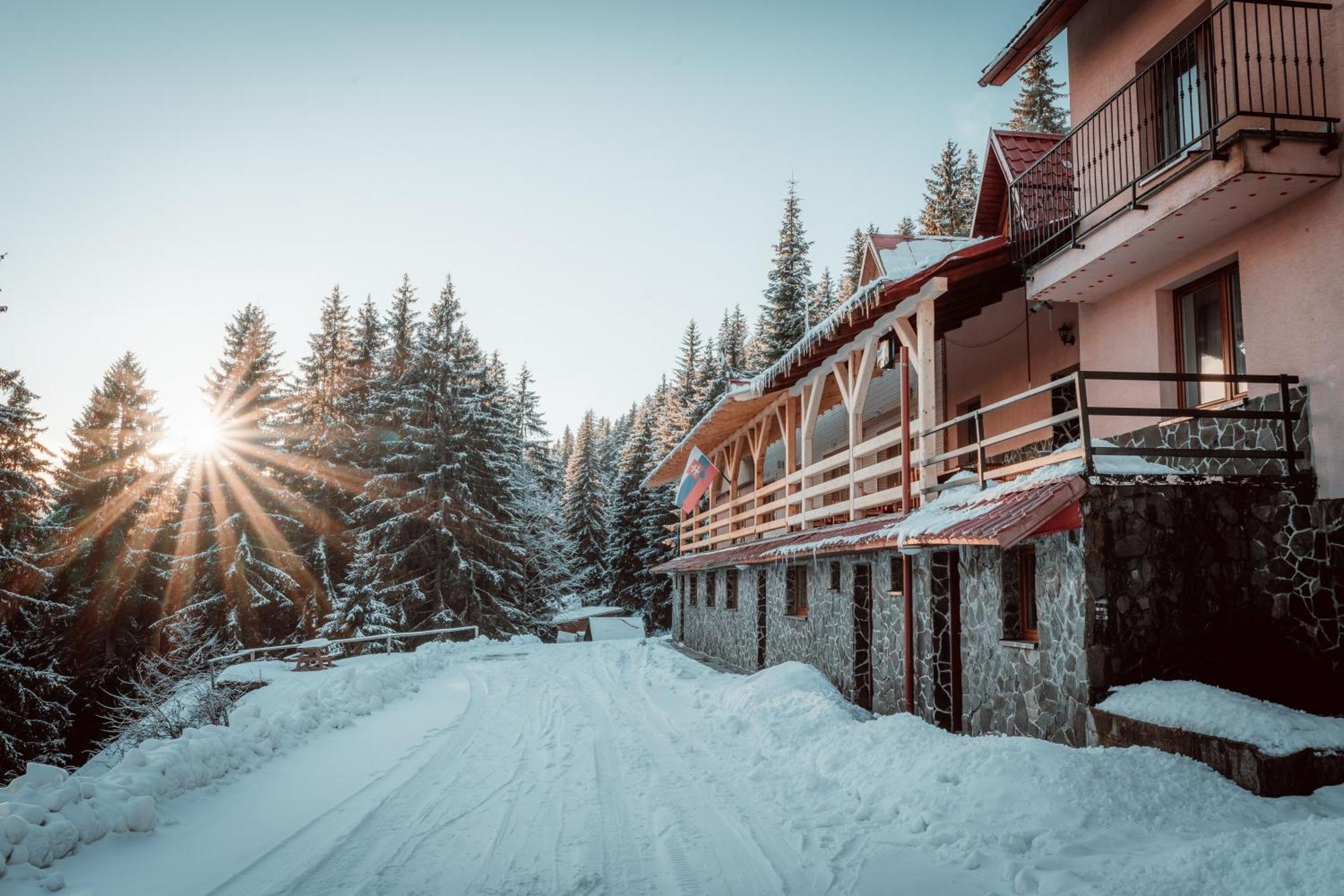 Kubinska Hola Chalet