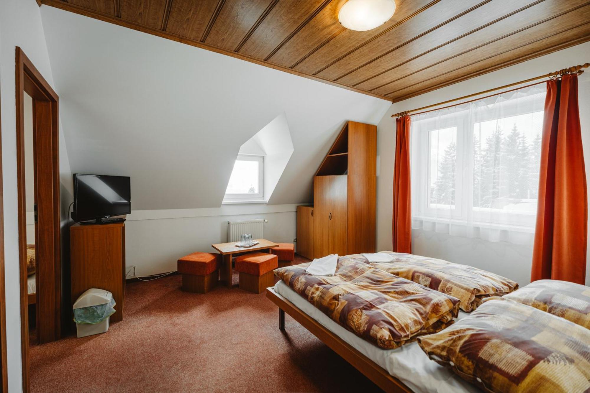 Kubinska Hola Chalet