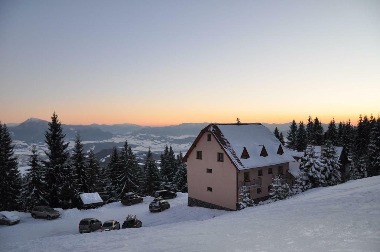 Kubinska Hola Chalet