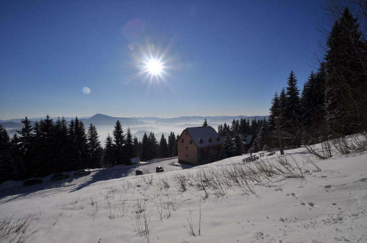 Kubinska Hola Chalet